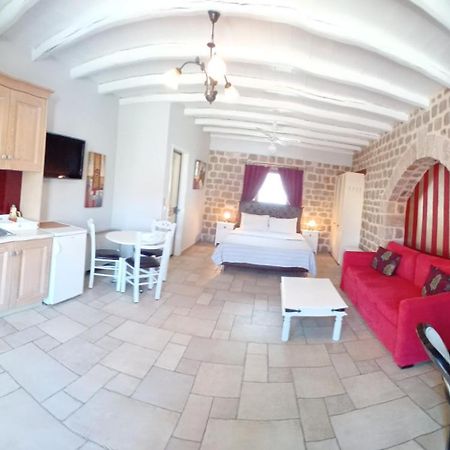 نافبليو Myral Guesthouse المظهر الخارجي الصورة