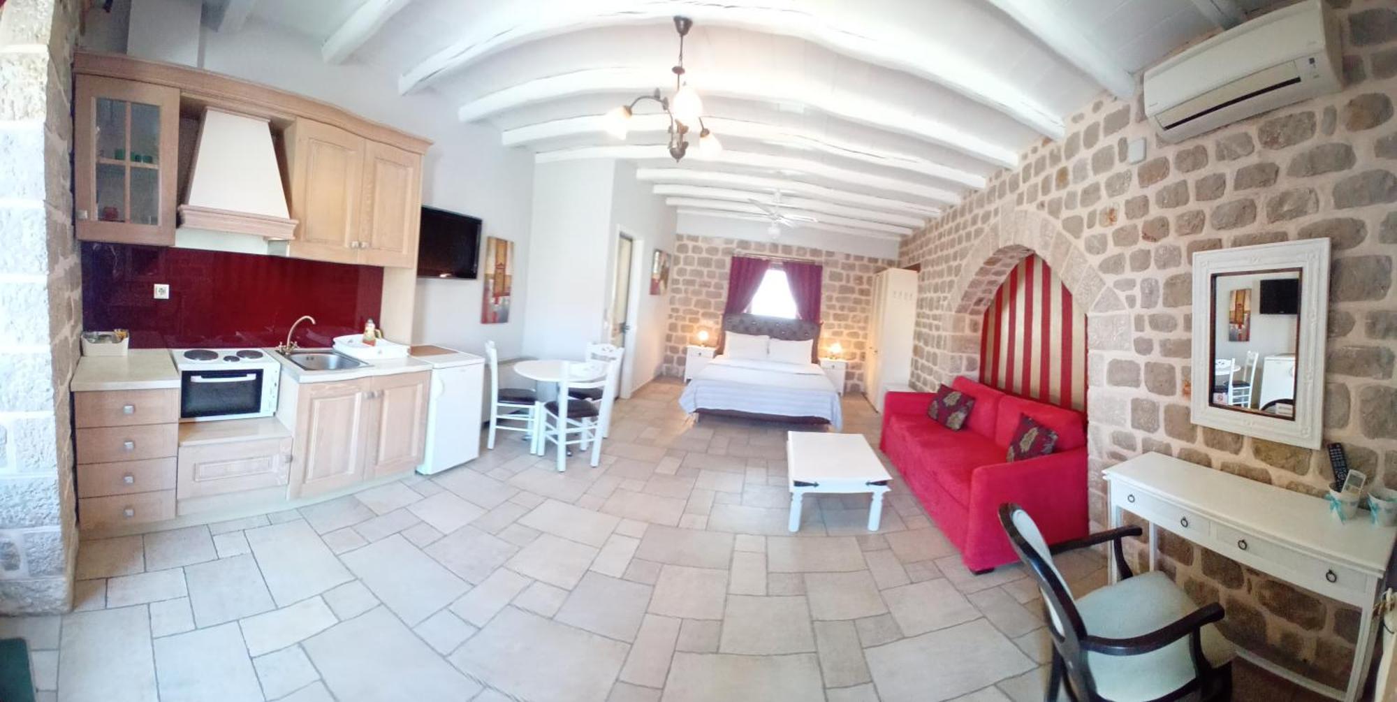 نافبليو Myral Guesthouse المظهر الخارجي الصورة